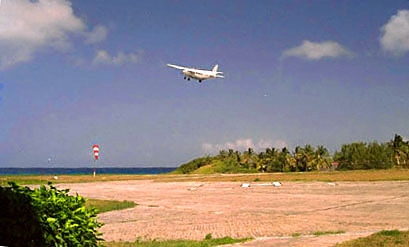 Les Saintes, Flight, Airplane